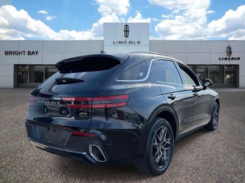 Used 2022 Genesis GV70 2.5T w/ Advanced Package image 4