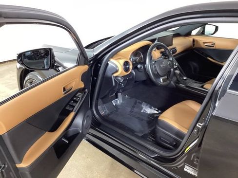 Used 2025 Lexus IS 350 F Sport w/ Navigation Package AWD/4WD image 10