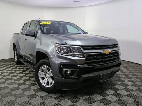 Used 2022 Chevrolet Colorado LT w/ LT Convenience Package image 3