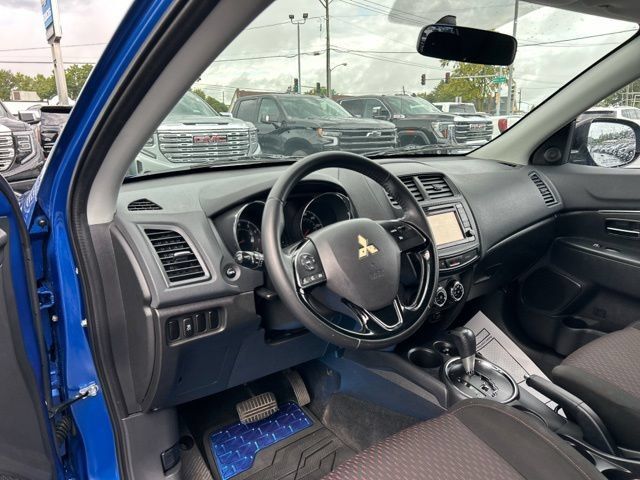 Used 2017 Mitsubishi Outlander Sport SE FWD image 25