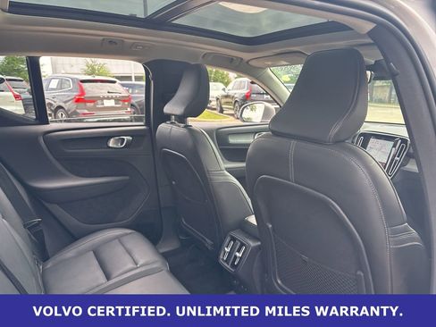 Certified 2025 Volvo XC40 B5 Plus AWD/4WD image 12