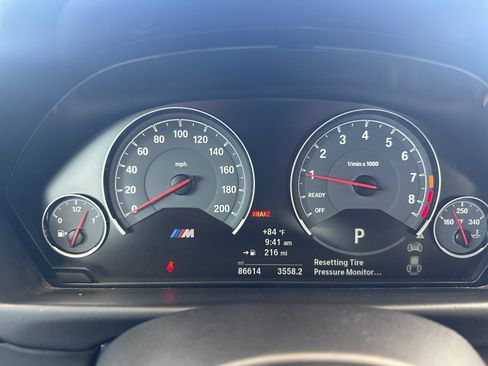 Used 2018 BMW M3 CS RWD image 14