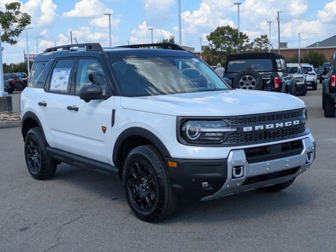 New 2025 Ford Bronco Sport Badlands w/ Badlands Tech Package AWD/4WD image 2