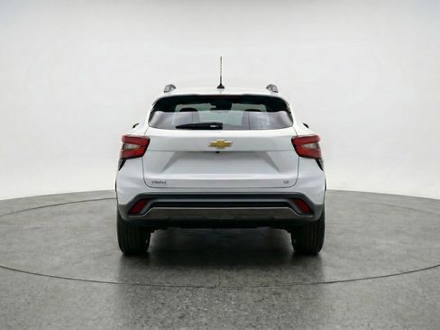 Used 2025 Chevrolet Trax LT w/ LT Convenience Package FWD image 7