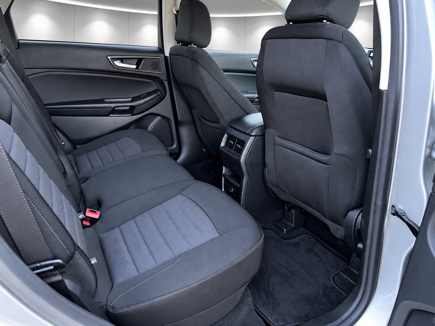 Used 2021 Ford Edge SE w/ Cargo Accessory Package AWD/4WD image 23