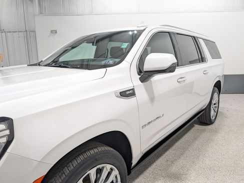Used 2024 GMC Yukon XL Denali image 7