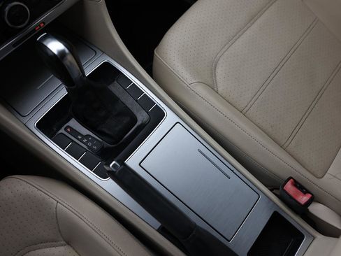 Used 2012 Volkswagen Passat 2.5 SE image 36