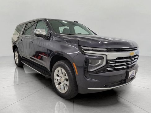 Used 2025 Chevrolet Suburban Premier AWD/4WD image 1