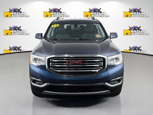 Used 2019 GMC Acadia SLE FWD image 2