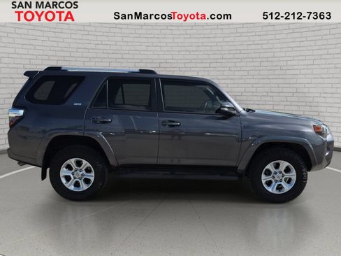 Used 2022 Toyota 4Runner SR5 Premium w/ Moonroof Package AWD/4WD image 5