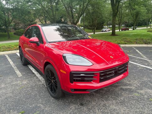 Used 2026 Porsche Cayenne S AWD/4WD image 5