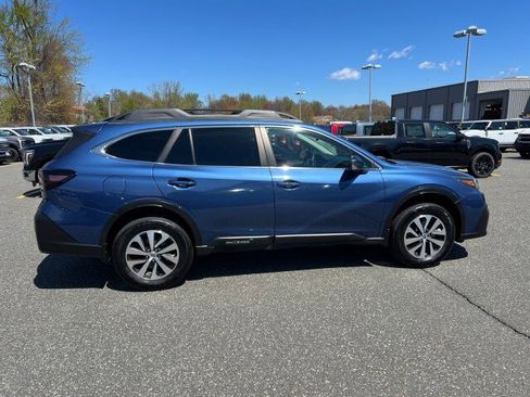 Used 2022 Subaru Outback Premium AWD/4WD image 8