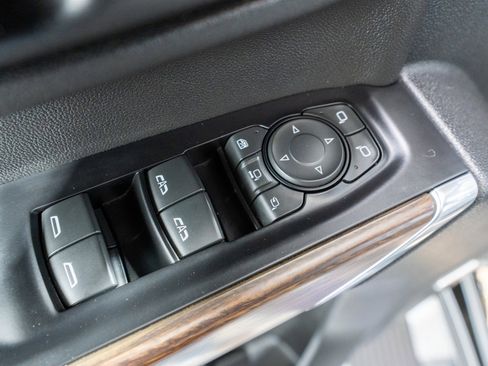 Used 2020 Chevrolet Silverado 2500 High Country w/ Safety Package II image 17