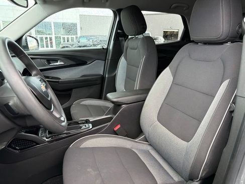 Used 2023 Chevrolet TrailBlazer LT w/ Convenience Package AWD/4WD image 14
