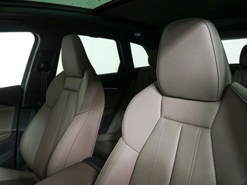 Used 2025 Audi Q5 Prestige AWD/4WD image 5