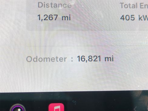 Used 2023 Tesla Model Y Performance image 30