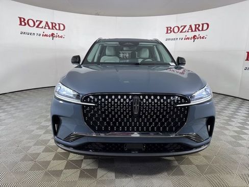 New 2026 Lincoln Aviator 2WD image 2