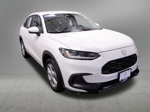 Certified 2025 Honda HR-V LX image 9