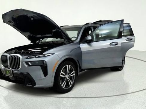 Used 2026 BMW X7 xDrive40i AWD/4WD image 11
