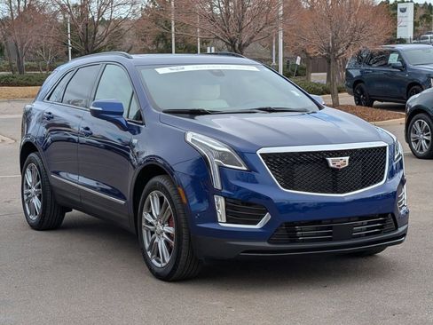 Certified 2025 Cadillac XT5 Sportv w/ Technology Package image 9