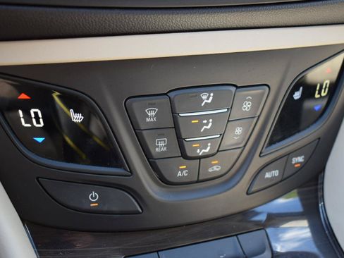Used 2020 Buick Envision Essence AWD/4WD image 28