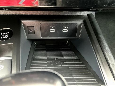 Used 2025 Nissan Kicks SR w/ SR Premium Package image 27