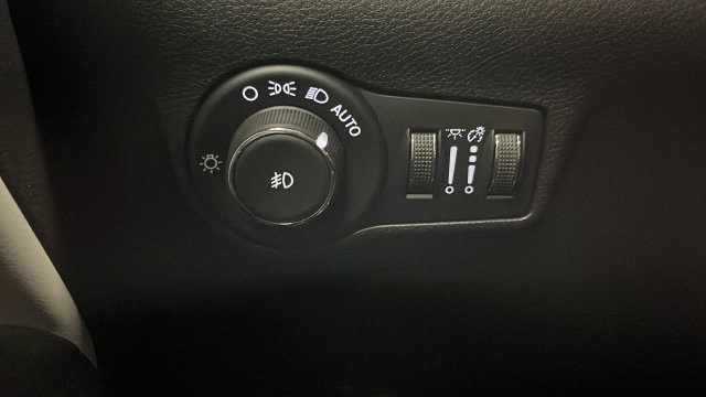 Used 2025 Jeep Compass Limited AWD/4WD image 30