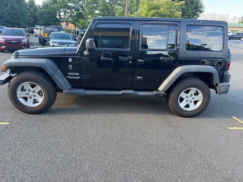Used 2016 Jeep Wrangler Unlimited Sport w/ Quick Order Package 24S AWD/4WD image 4
