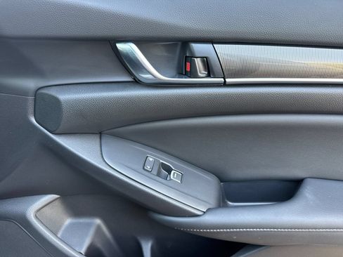 Used 2022 Honda Accord Sport image 16
