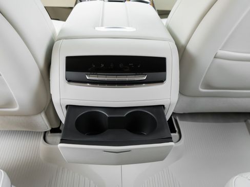 Used 2026 Cadillac Escalade Platinum Sport w/ LPO, Floor Liner Package AWD/4WD image 37