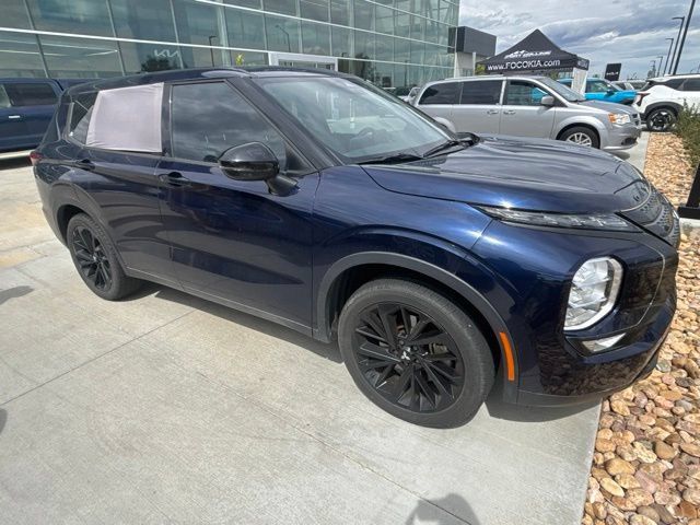 Used 2022 Mitsubishi Outlander SEL Black Edition AWD/4WD image 4