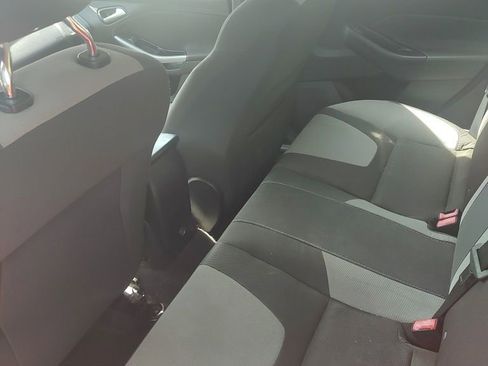 Used 2012 Ford Focus SE FWD image 9