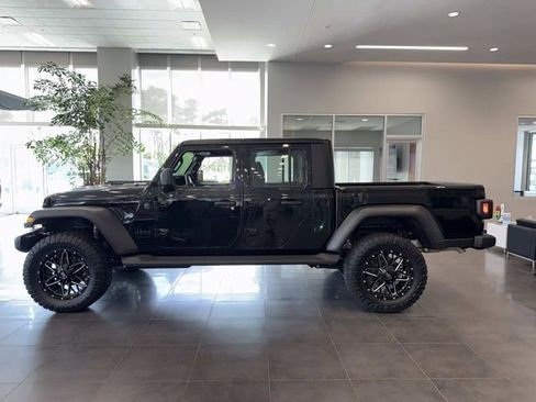 New 2026 Jeep Gladiator Sport AWD/4WD image 6