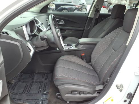 Used 2016 Chevrolet Equinox LT w/ Convenience Package image 4