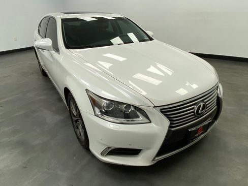 Used 2014 Lexus LS 460 AWD w/ Comfort Package image 8