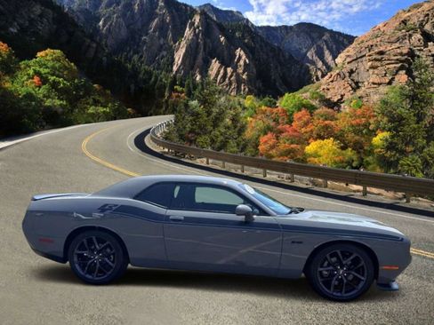 Used 2023 Dodge Challenger R/T w/ Blacktop Package RWD image 4