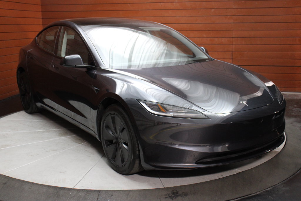 Used 2023 Tesla Model Y Long Range AWD/4WD image 37