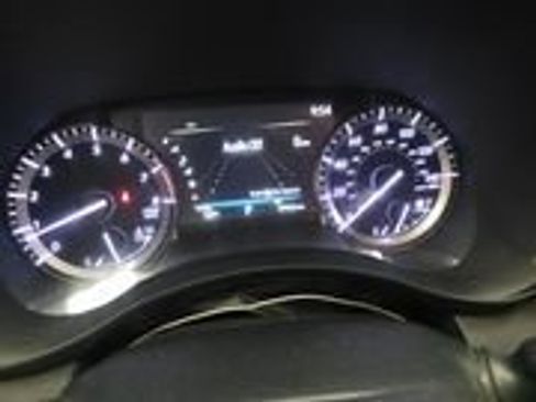 Used 2022 Toyota Highlander XLE image 10