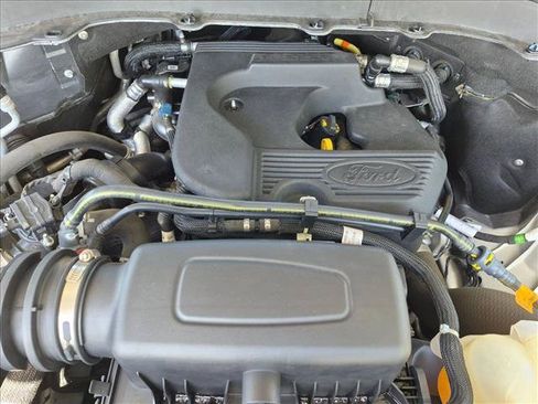 Used 2020 Ford Explorer XLT w/ Equipment Group 202A RWD image 20