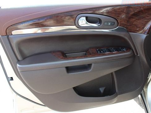 Used 2014 Buick Enclave Leather w/ Trailering Provision Package FWD image 7