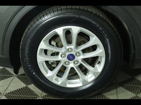 Used 2020 Ford Escape SE FWD image 9