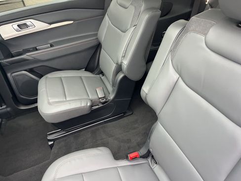 New 2026 Ford Explorer Active w/ Active Comfort Package image 11