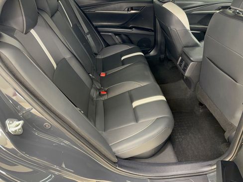 Used 2025 Toyota Camry SE w/ Convenience Package FWD image 29