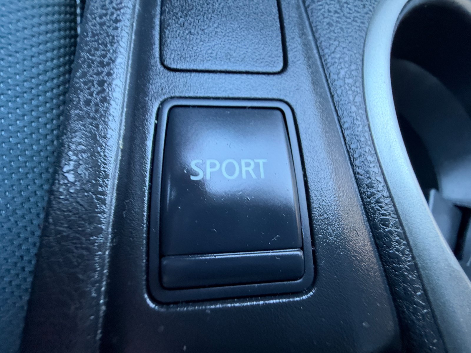 Used 2013 Nissan Rogue SV FWD image 30