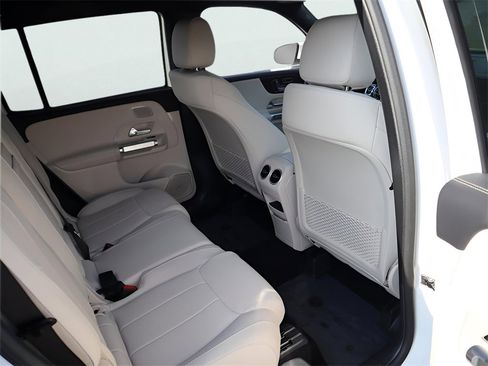 New 2026 Mercedes-Benz GLB 250 4MATIC image 18