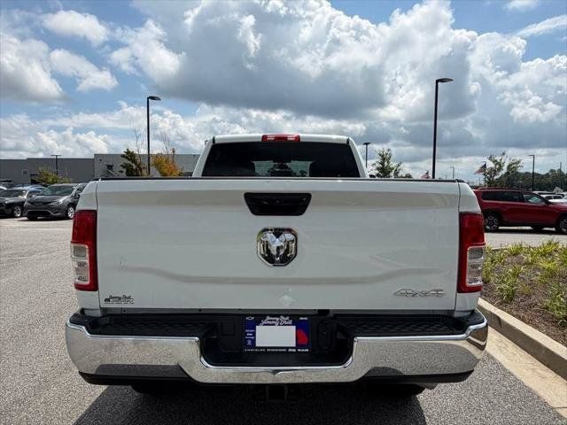 Certified 2024 RAM 2500 Tradesman w/ Chrome Appearance Group AWD/4WD image 18