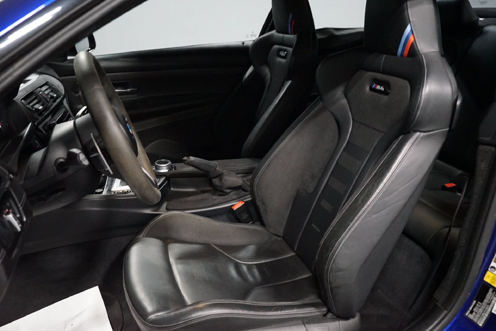 Used 2020 BMW M4 CS w/ Executive Package RWD image 29