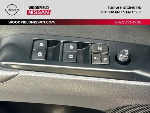 Used 2019 Toyota Camry LE FWD image 21
