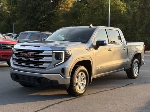 Used 2024 GMC Sierra 1500 SLE AWD/4WD image 6