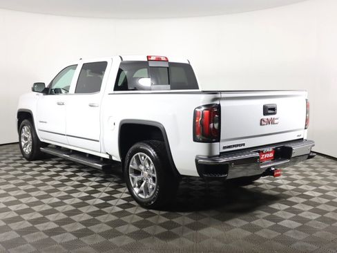 Used 2018 GMC Sierra 1500 SLT image 3